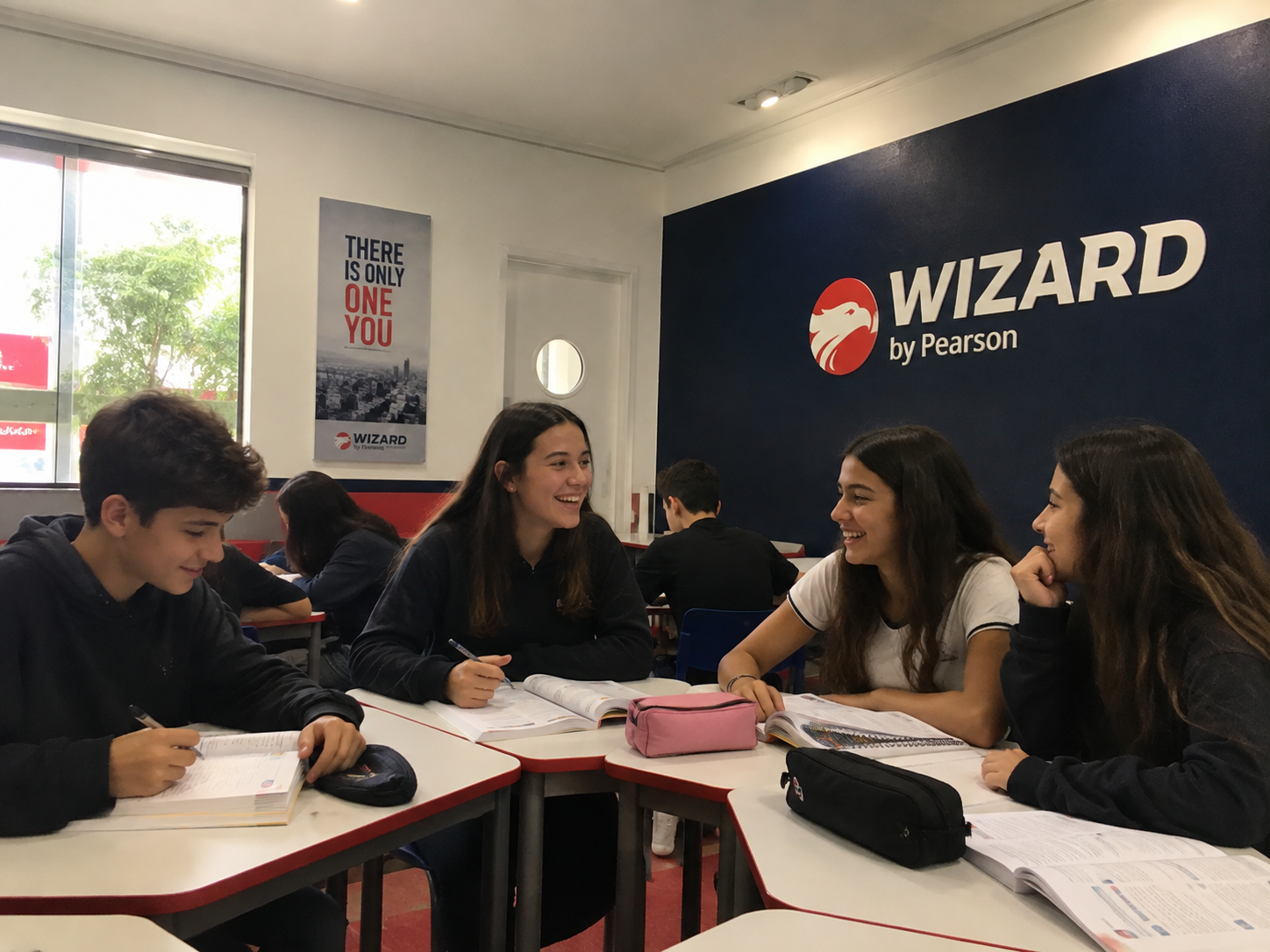 Aula de inglês para adolescentes em Palhoça na Wizard
